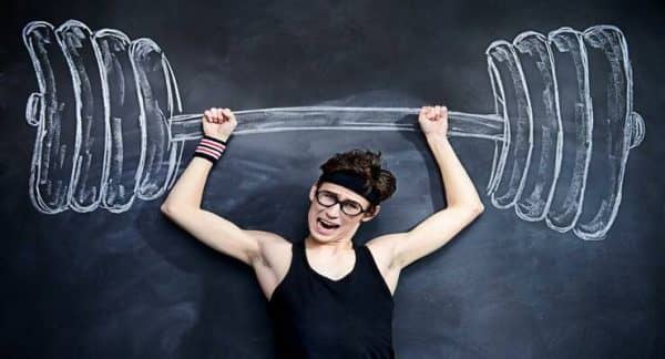 Как правильно тренироваться тем, кому поднимать тяжести нельзя - Живи!