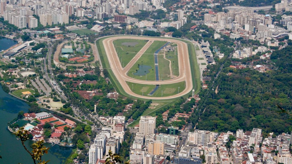 Haba y figura roscón de reyes