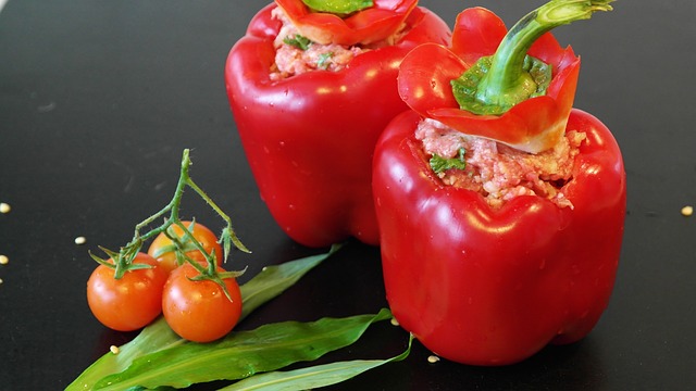 Tomates rellenos fríos